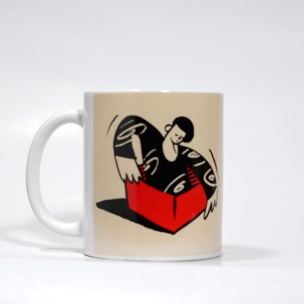 Ceramic Coffee Mug With Doodle Print : Friends & Legends - Image 3
